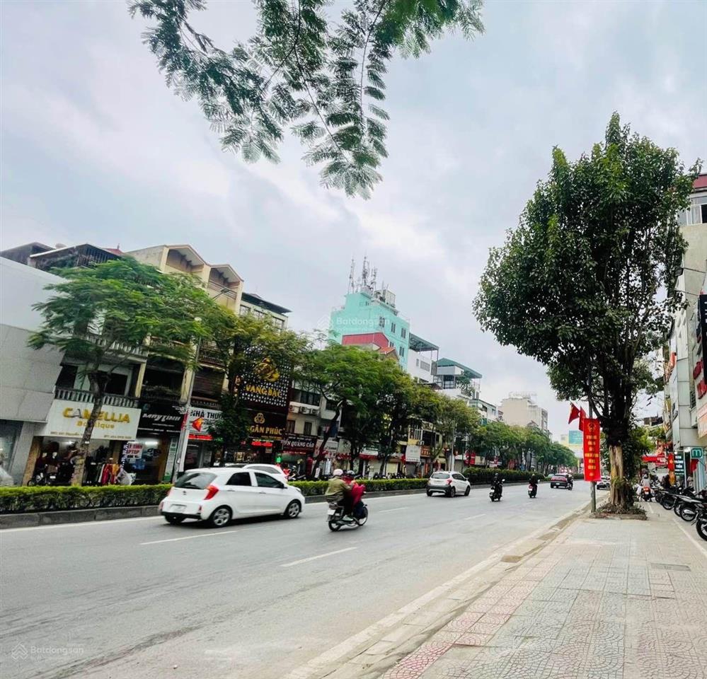 Căn nhà mặt phố nguyễn văn cừ, long biên, dòng tiền 150tr/ tháng, gần 500m2, mặt tiền khủng