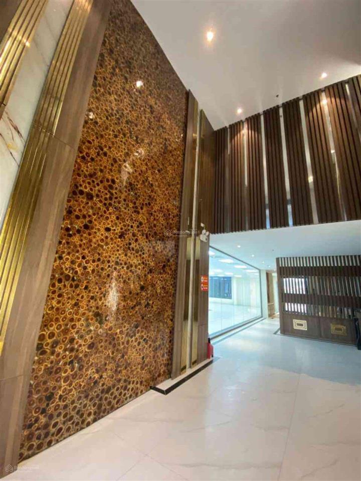 Toà nhà dòng tiền mặt phố hồng tiến, gần 500m2, mặt tiền khủng, view đón đầu cầu trần hưng đạo