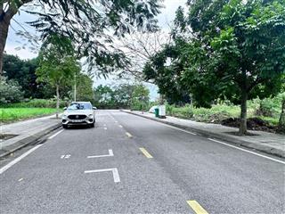 Đất phân lô trung tâm văn giang, hưng yên, mặt tiền 9m,xung quanh tiện ích bạt ngàn, xây ở thì đỉnh