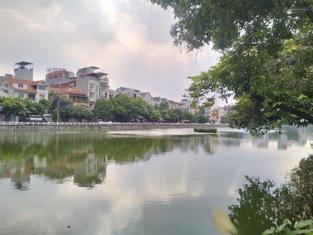 Nhà mặt phố bồ đề, long biên đón cầu trần hưng đạo, view hồ,2 thoáng, mặt tiền rộng,225m2. hơn 80tỷ