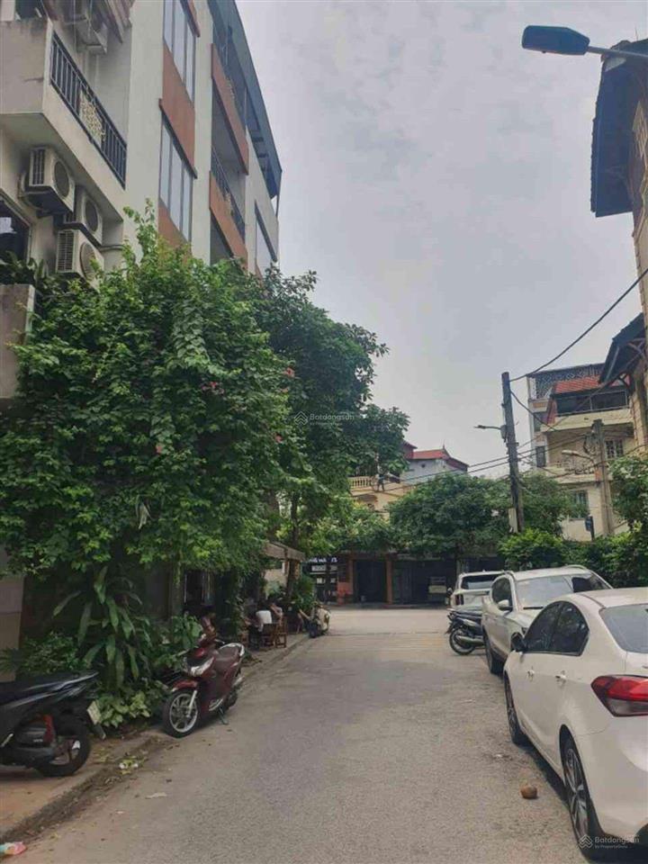 Mặt phố ái mộ, long biên, lô góc thoáng sáng, vỉa hè, kinh doanh, ô tô tránh, 3 sổ 1 nhà