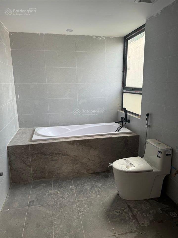 Nhà mặt phố cổ linh, mặt tiền quyền lực, view công viên, ô tô tránh, dừng đỗ, kinh doanh đỉnh