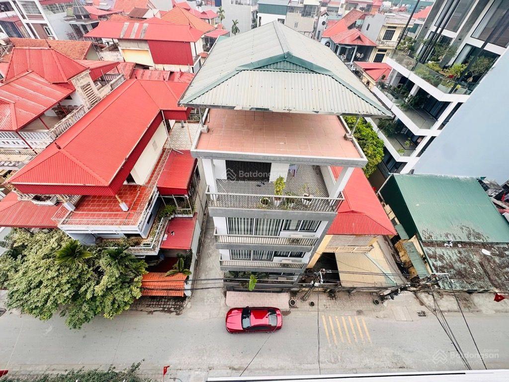 Nhà khu phân lô nguyễn sơn, long biên, trung tâm, nội thất tiền tỷ, thang máy, ô tô tránh thông