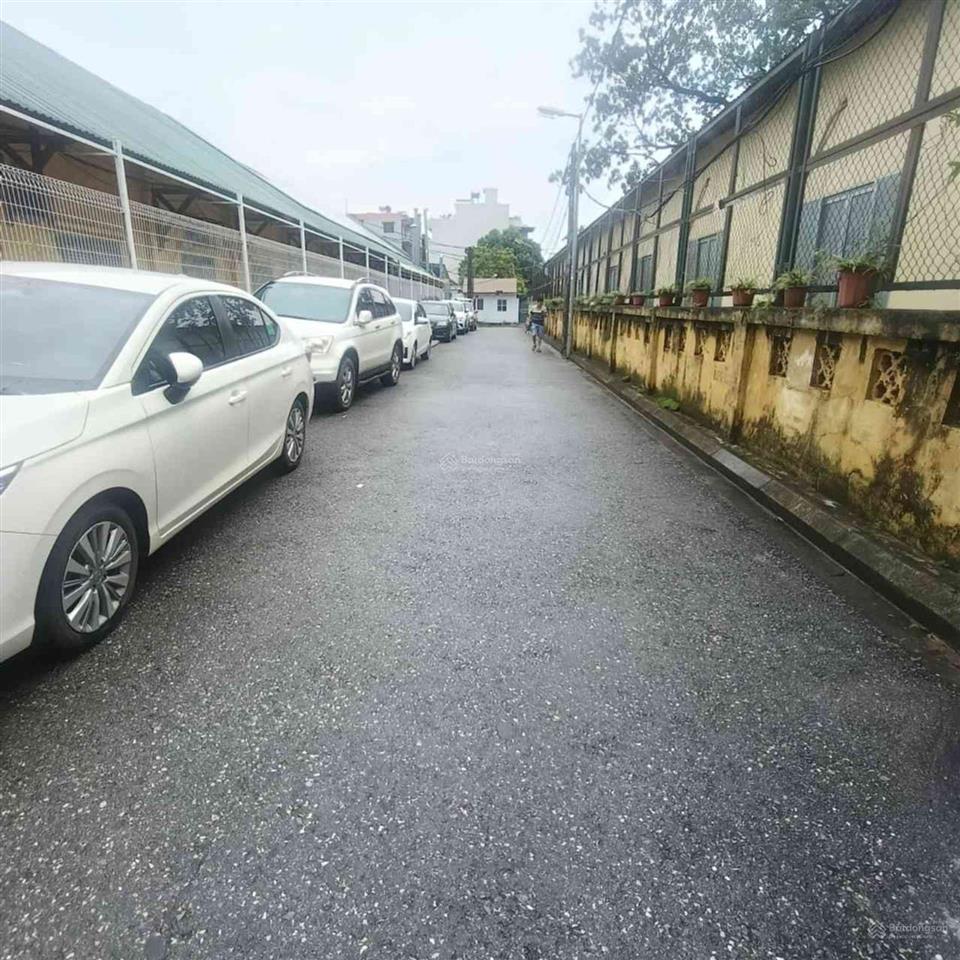 Lô góc tại hoàng minh đạo, bồ đề, long biên, thông số vàng, vài trăm m ra bệnh viện tâm anh