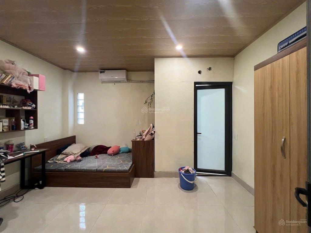 Trung tâm ngọc lâm, long biên,3 bước ra phố, đủ tiện ích,bài phút sang phố cổ, hơn 8tỷ thương lượng