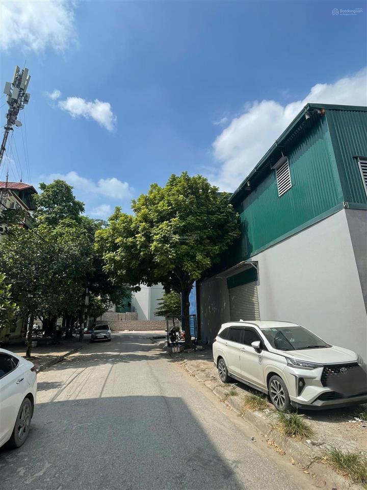 Đất phân lô hoa động, long biên, vỉa hè 3 ô tô tránh, thông số vàng, kinh doanh, gần hồ công viên.