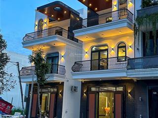 Bán nhà mới 100% đường d7 ngay kdc hồng loan, hưng thạnh, q. cái răng, tp cần thơ.