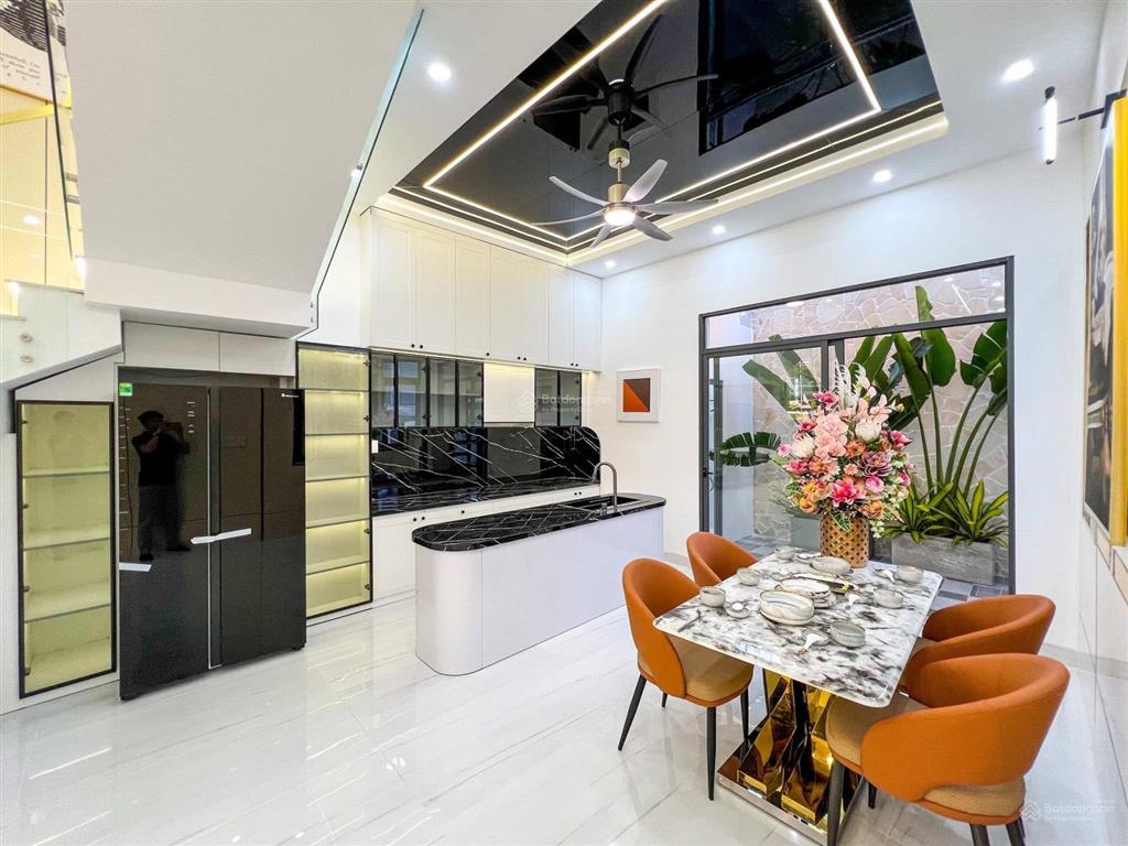 Cặp nhà 1 trệt 2 lầu mới hoàn thiện có hẻm hông 2m ngay đường d14 kdc hồng loan 6a