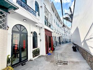 Nhà trệt lầu tân cổ điển đã hoàn thiện đầy đủ nội thất cao cấp  kế công viên yết kiêu tp cần thơ