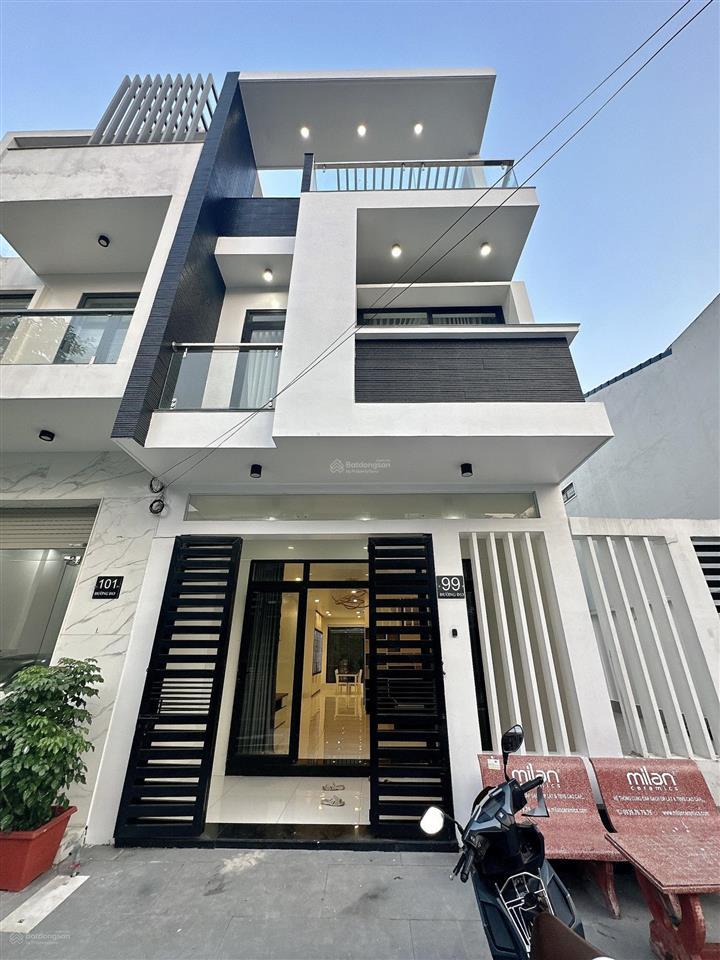 Nhà 1 trệt 2 lầu kiên cố có sân thượng mặt tiền kinh doanh đường d13 trục chính kdc hồng loan