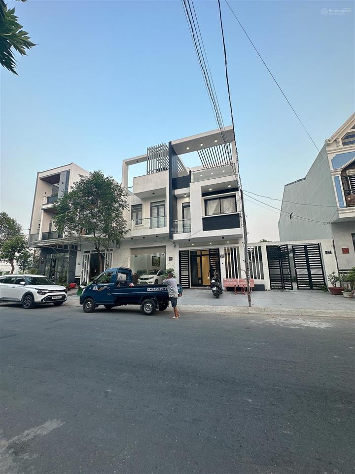 Nhà 1 trệt 2 lầu kiên cố có sân thượng mặt tiền kinh doanh đường d13 trục chính kdc hồng loan
