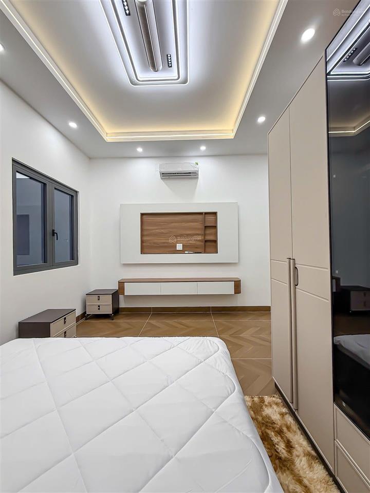 Nhà 1 trệt 2 lầu mới hoàn thiện hiện đại đường d14 kdc hồng loan 6a gần bệnh viện đh nam cần thơ
