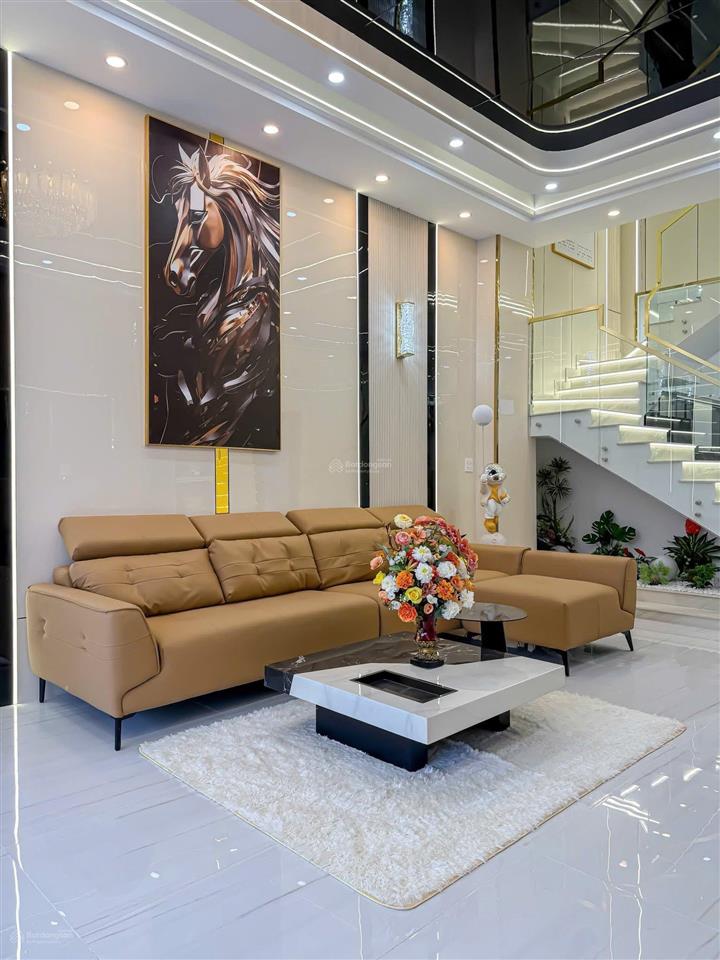 Nhà 1 trệt 2 lầu mới hoàn thiện hiện đại đường d14 kdc hồng loan 6a gần bệnh viện đh nam cần thơ