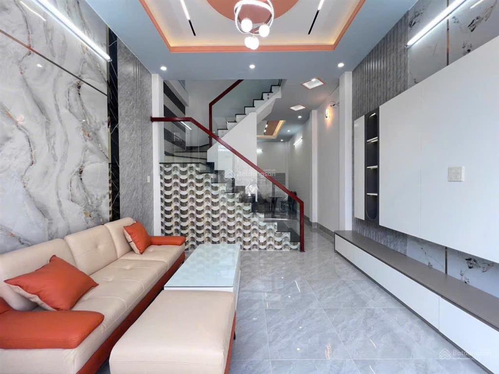 Nhà lầu mới đẹp sổ hồng hoàn công lộ 4m gần bệnh viên đa khoa trung ương tp cần thơ