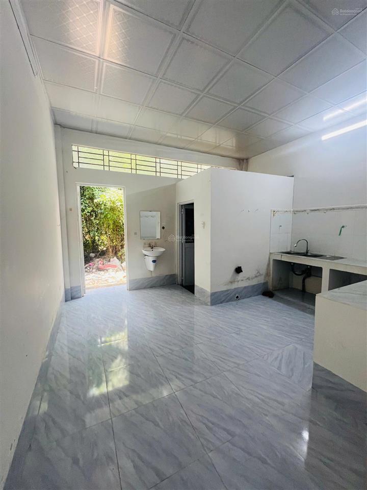 Cho thuê nhà trệt mới đẹp có 2 phòng ngủ  kdc hưng phú  tp cần thơ giá 6 triệu