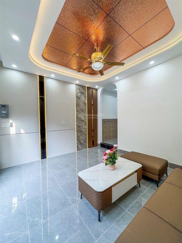 Bán nhà lầu mới đẹp có 4 phòng ngủ sổ hồng hoàn công nhà gần trường cđ kinh tế tp cần thơ