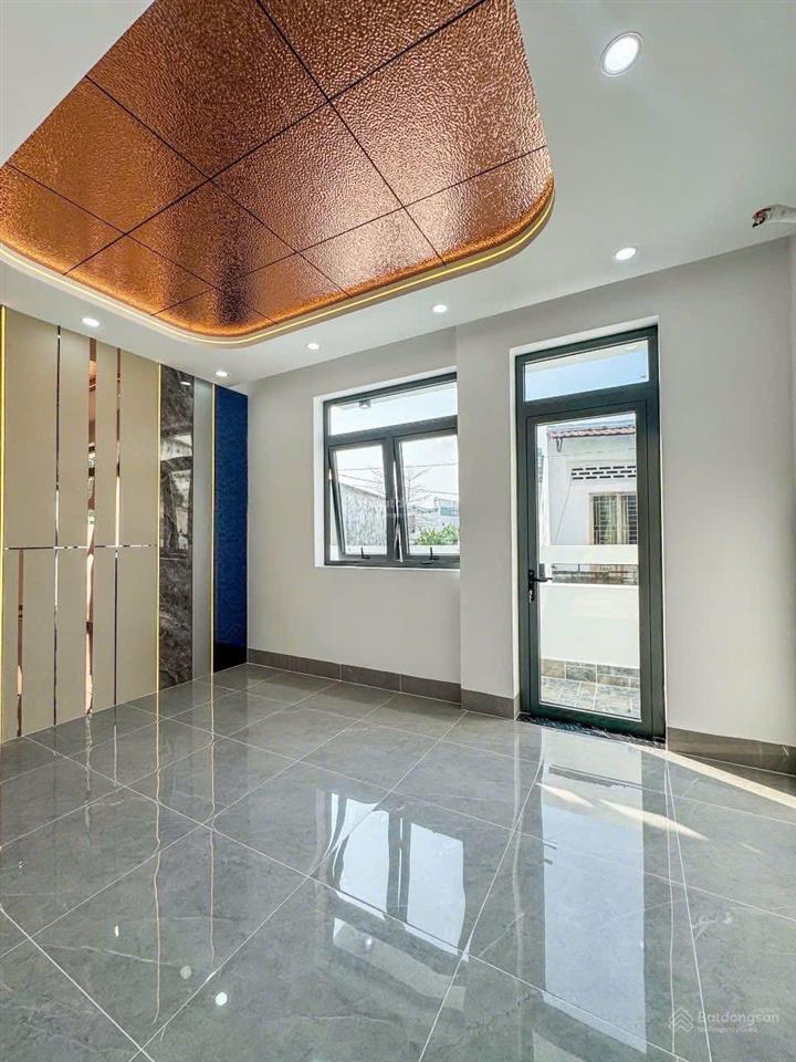 Bán nhà lầu mới đẹp có 4 phòng ngủ sổ hồng hoàn công nhà gần trường cđ kinh tế tp cần thơ