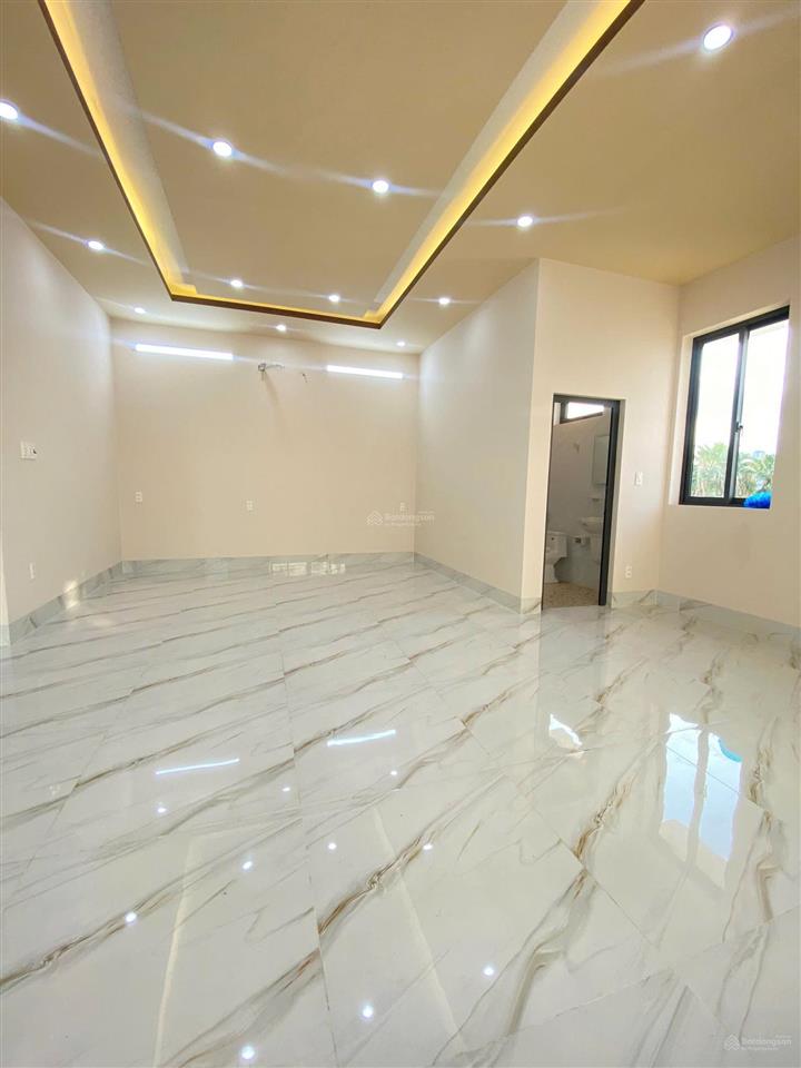 Cho thuê nhà biệt thự 2 lầu kế siêu thị go ngay kdc hưng phú tp cần thơ
