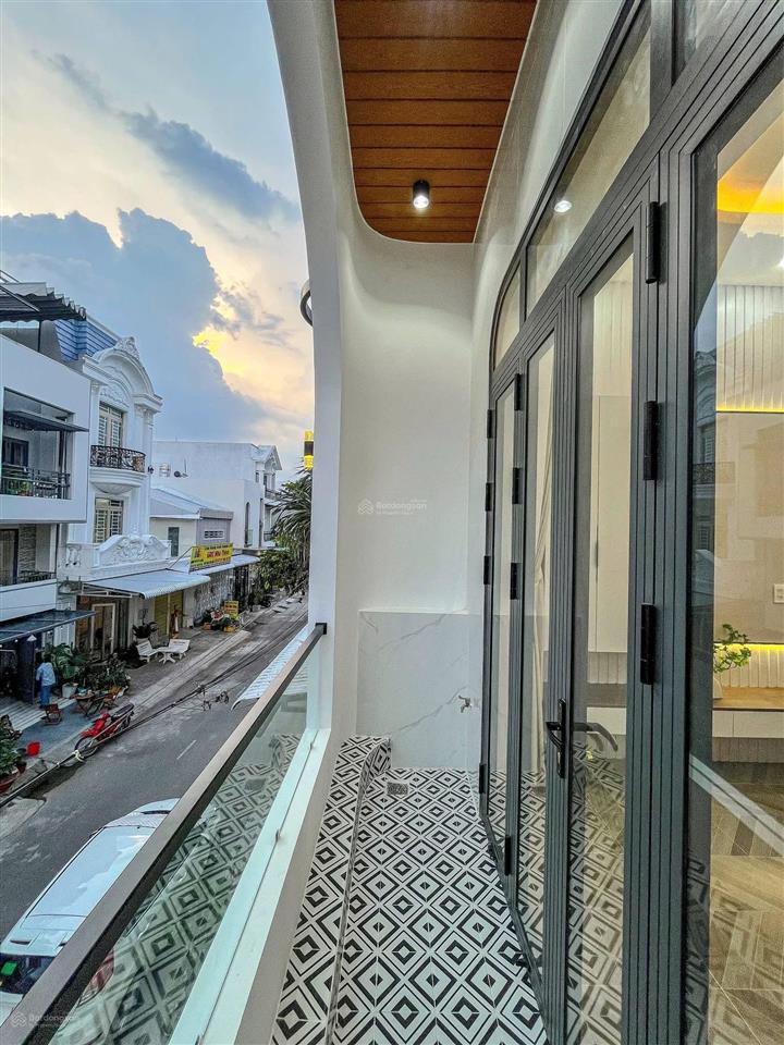 Bán nhà lầu mới hoàn thiện ngay đường số 7 kdc văn hóa tây đô gần bến xe tp cần thơ