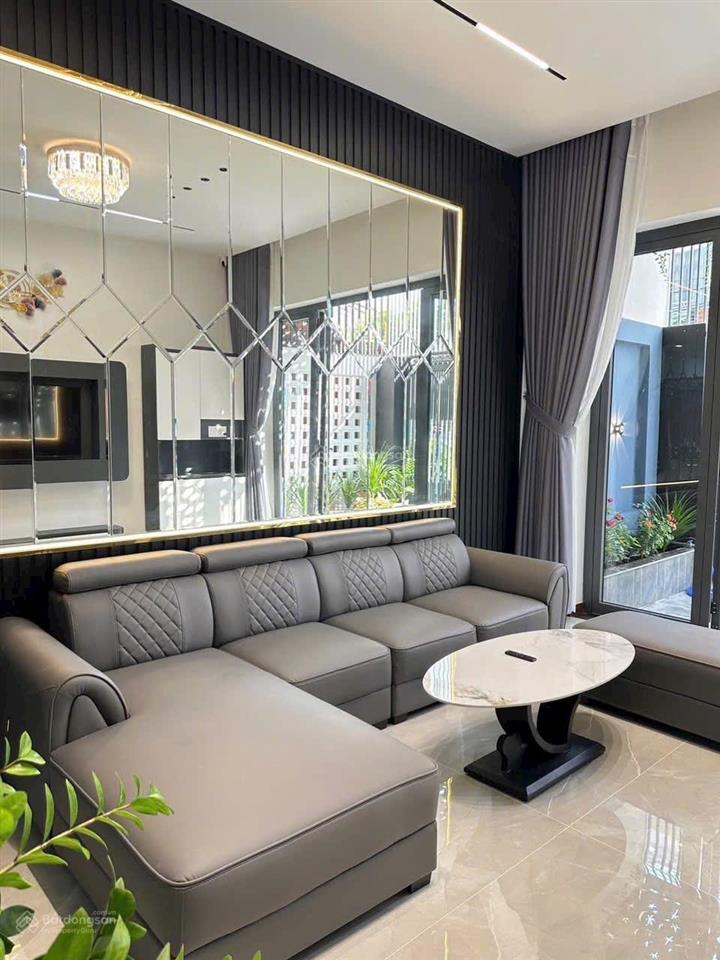 Giảm giá bán nhanh nhà lầu mới đẹp full nội thất ngay kdc hồng phát công năng 3 phòng ngủ