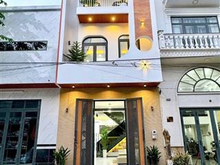 Bán nhà 1 trệt 2 lầu siêu đẹp đường số 7 khu văn hoá tây đô tặng full nội thất có sân thượng mini