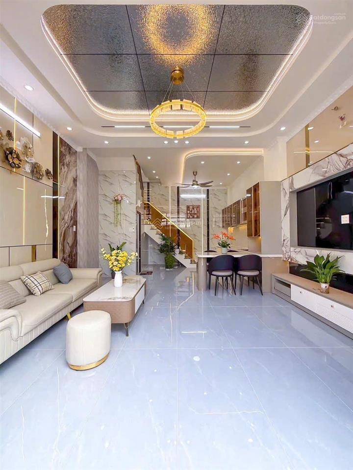 Nhà lầu mới đẹp  kế khu ẩm thực bờ hồ bún sáng  gần trường đại học y dược tp  đh cần thơ.