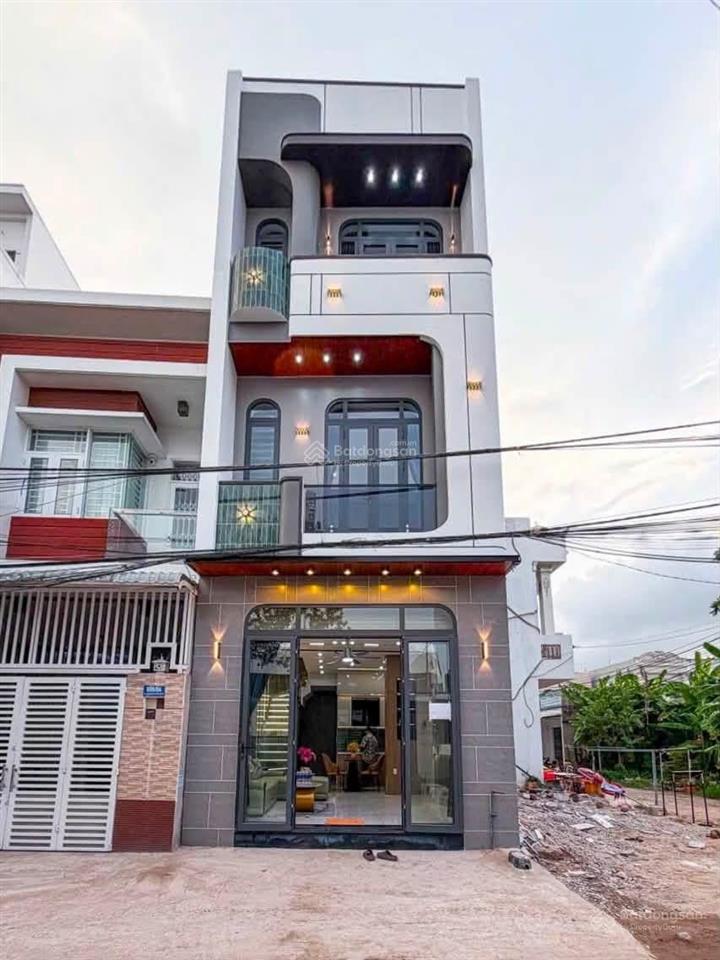 Nhà 3 tầng mới đẹp khu vực an ninh thích hợp kinh doanh gần bệnh viện nhi đồng đại học fpt