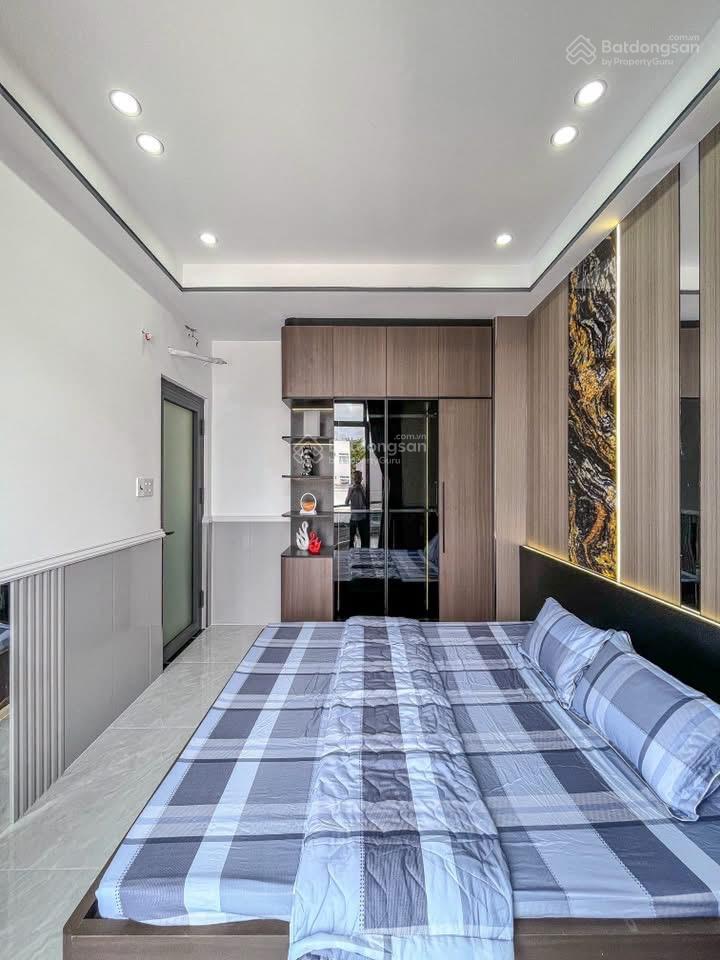 Nhà 3 tầng mới đẹp khu vực an ninh thích hợp kinh doanh gần bệnh viện nhi đồng đại học fpt