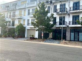Cho thuê nhà 1 trệt 3 lầu mới đẹp sẵn nội thất mặt tiền kinh doanh lộ 30m hồng loan 5c gần bến xe