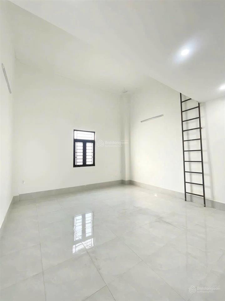 Cho thuê nhà 1 trệt 3 lầu mới đẹp sẵn nội thất mặt tiền kinh doanh lộ 30m hồng loan 5c gần bến xe
