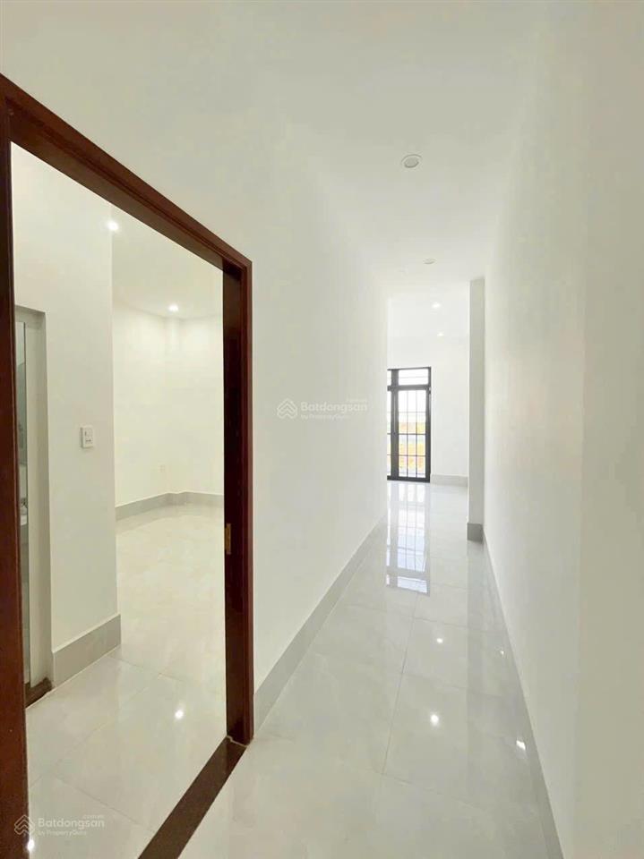 Cho thuê nhà 1 trệt 3 lầu mới đẹp sẵn nội thất mặt tiền kinh doanh lộ 30m hồng loan 5c gần bến xe