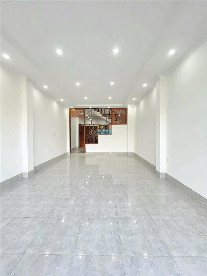 Cho thuê nhà 1 trệt 3 lầu mới đẹp sẵn nội thất mặt tiền kinh doanh lộ 30m hồng loan 5c gần bến xe