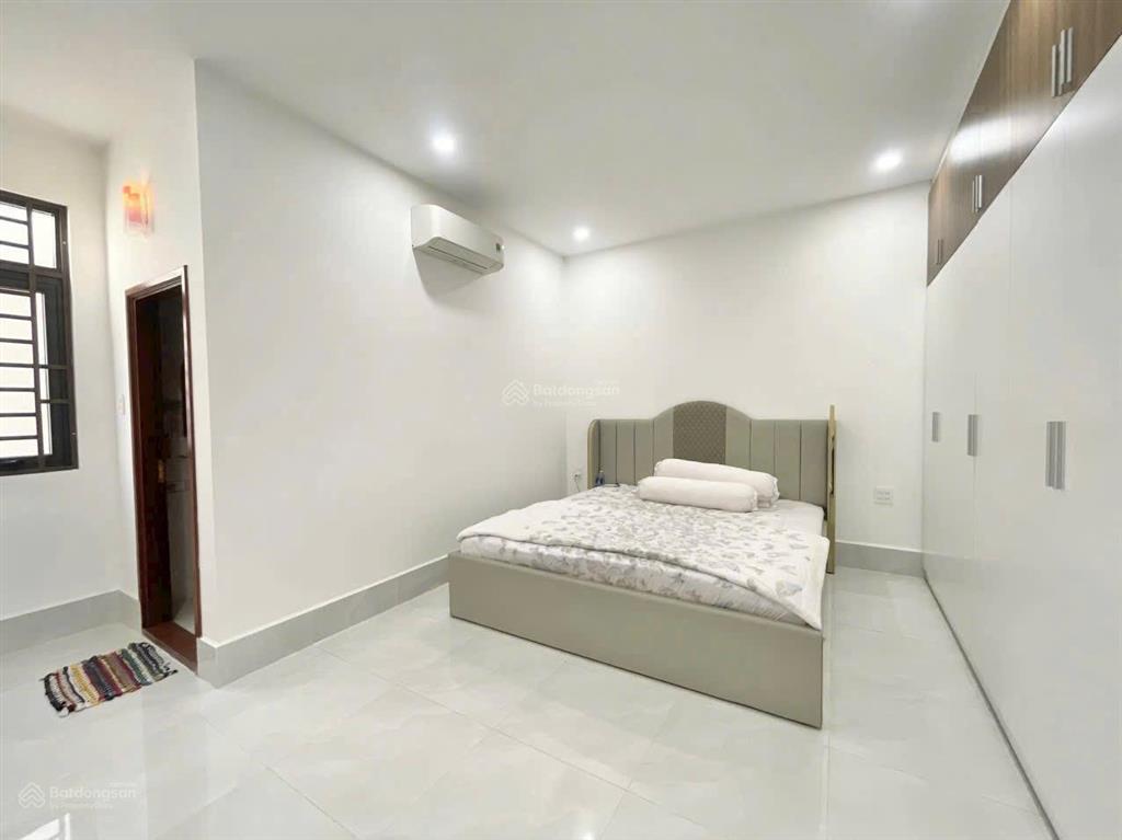 Cho thuê nhà 1 trệt 3 lầu mới đẹp sẵn nội thất mặt tiền kinh doanh lộ 30m hồng loan 5c gần bến xe