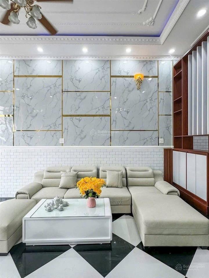 Nhà 3 lầu mới đẹp mặt tiền nguyễn văn trỗi kế bên trường đại học cần thơ giảm giá banh nhanh