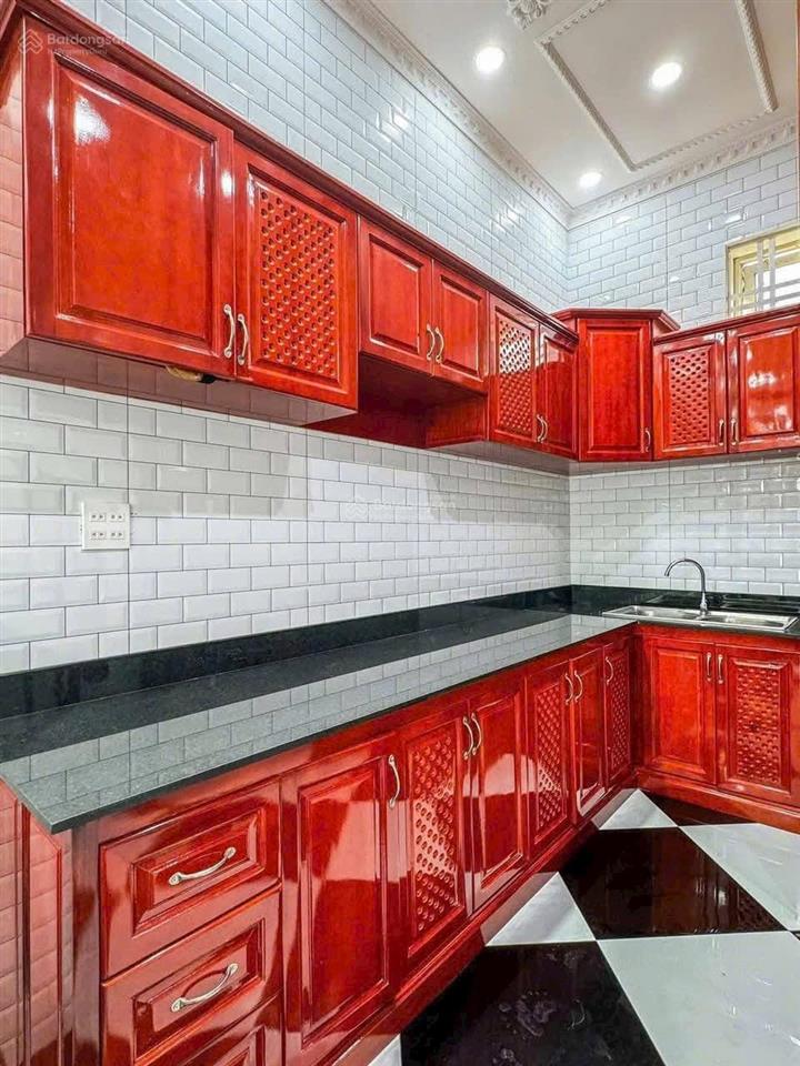 Nhà 3 lầu mới đẹp mặt tiền nguyễn văn trỗi kế bên trường đại học cần thơ giảm giá banh nhanh