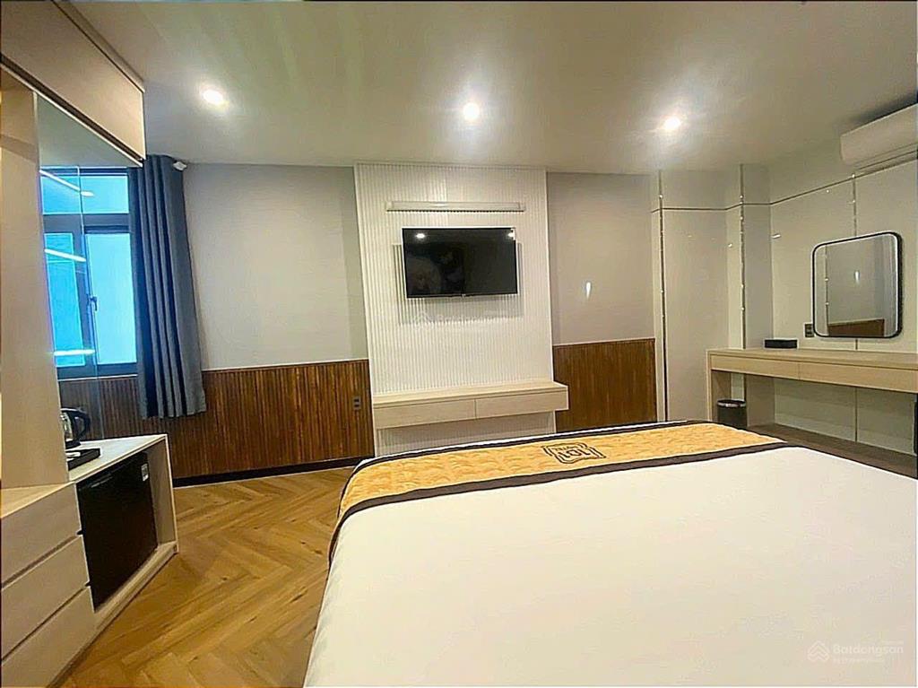Cho thuê căn hộ cao cấp kế bến ninh kiều tòa nhà có hồ bơi miễn phí, cách khu chợ đêm 150m