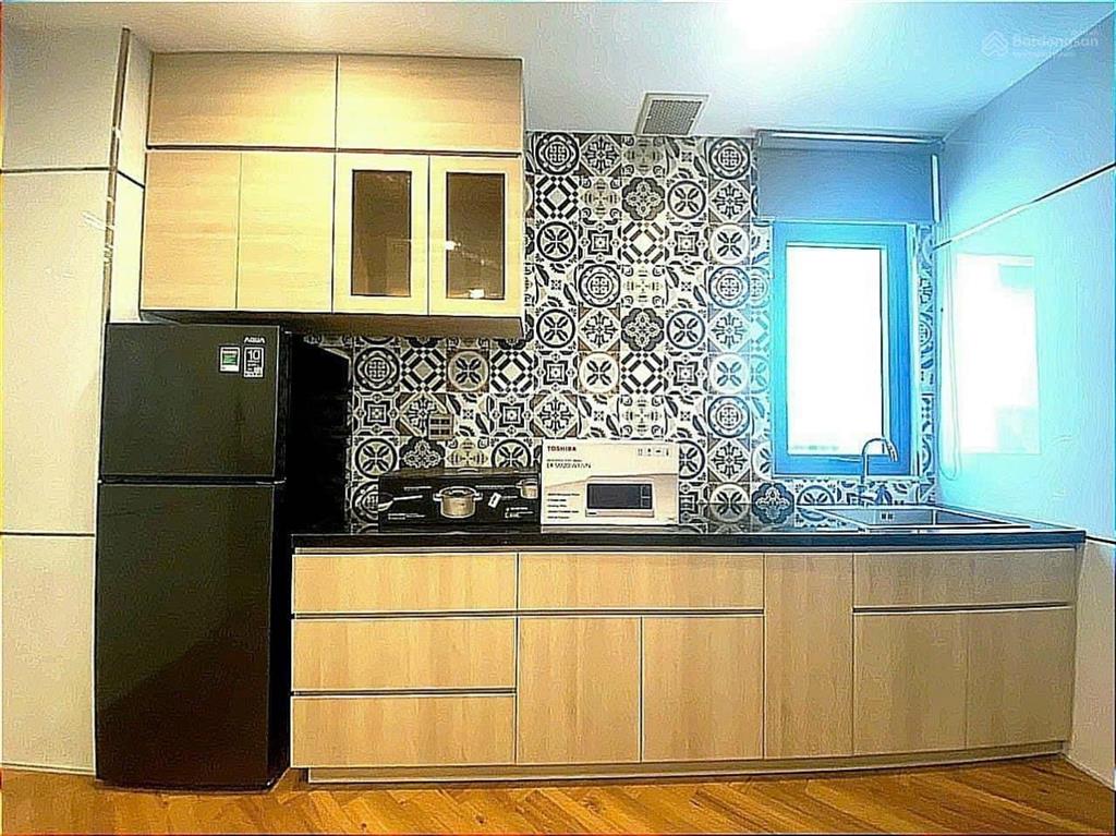 Cho thuê căn hộ cao cấp kế bến ninh kiều tòa nhà có hồ bơi miễn phí, cách khu chợ đêm 150m