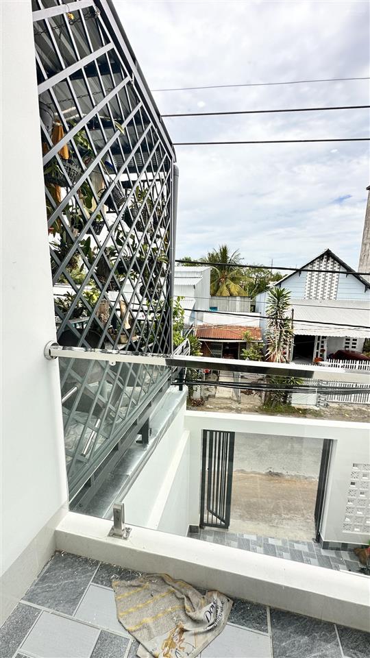 Bán nhà lầu mới đẹp mặt tiền kinh doanh lộ nhựa 6m cách trường đại học tây đô 850m cái răng, tp ct