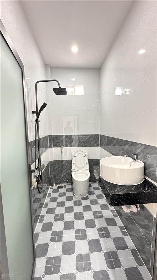 Bán nhà lầu mới đẹp mặt tiền kinh doanh lộ nhựa 6m cách trường đại học tây đô 850m cái răng, tp ct