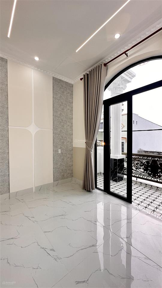 Giảm giá bán nhanh nhà lầu mới đẹp có 3 phòng ngủ lộ 4m sổ hồng hoàn công gần trường đại học y dược