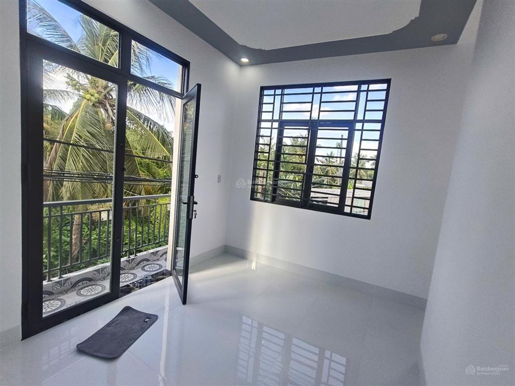 Nhà lầu mới 100%góc 2 mặt tiền lộ ôtô đậu trước nhà kế bên kdc ngân thuận cách đền hùng vương 300m