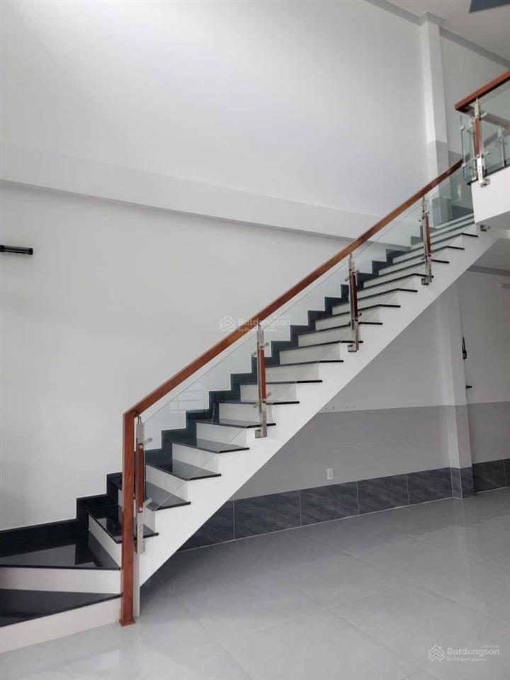 Cho thuê nhà trệt lửng, mới đẹp, diện tích rộng, lộ giới ô tô, ngay kdc bình nhựt, cần thơ