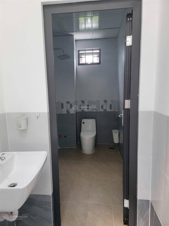Cho thuê nhà trệt lửng, mới đẹp, diện tích rộng, lộ giới ô tô, ngay kdc bình nhựt, cần thơ
