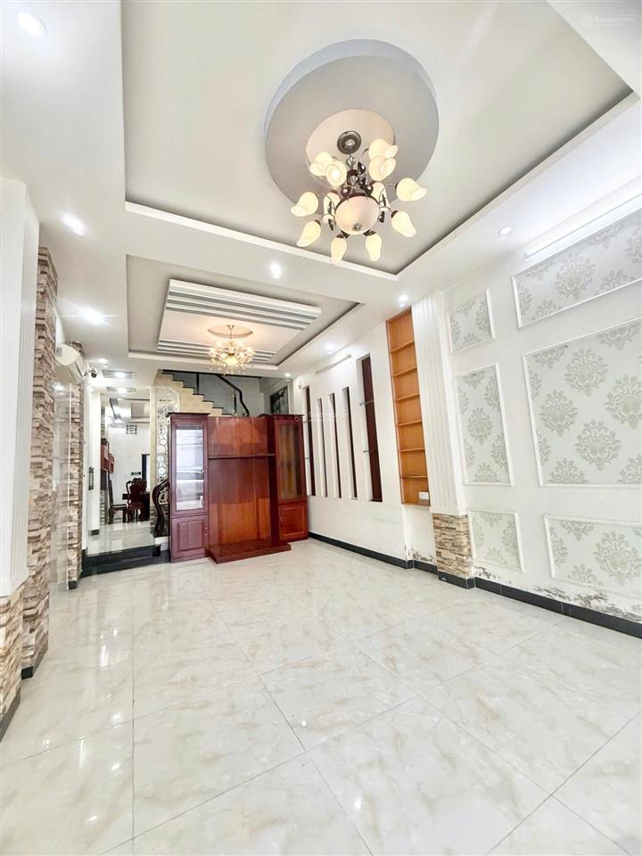 Nhà 1 trệt 2 lầu vị trí đẹp kinh doanh vp công ty, cách đường lý thái tổ 70m, nhà sẵn nội thất