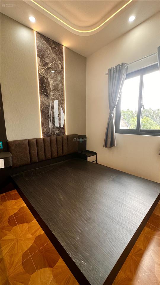 Bán nhà lầu mới đẹp cách bệnh viện đa khoa trung ương 300m lộ giới 4m full nội thất