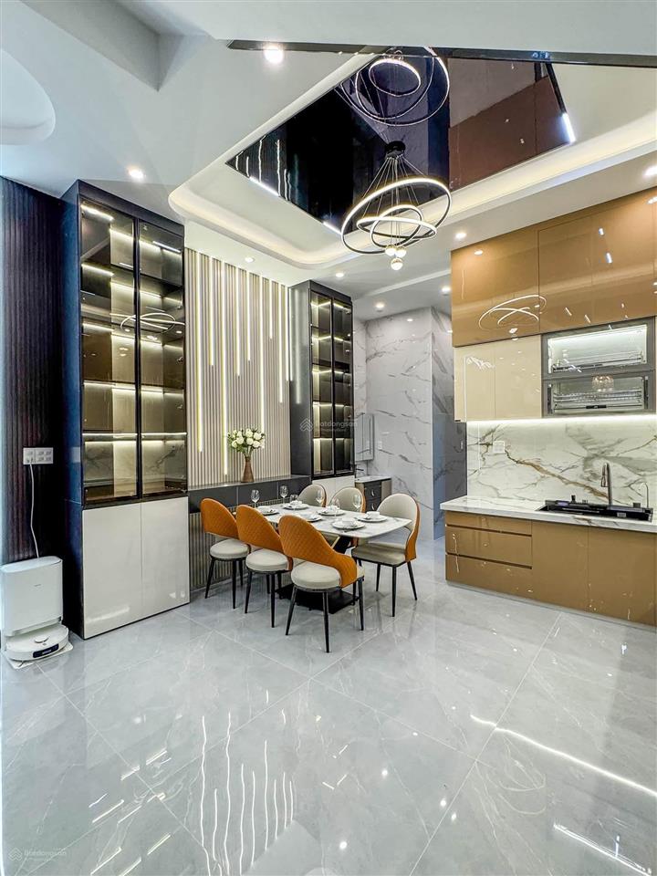 Giảm giá bán lỗ thu hồi vốn nhà 3 tầng mới 100% có p ngủ tầng trệt lộ giới 19m ngay kdc hồng loan
