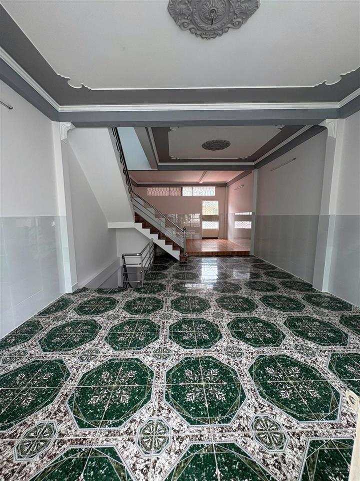 Nhà cho thuê 1 trệt 2 lầu mặt tiền kinh doanh vp công ty đường 30/4 cách trường lương thế vinh 50m