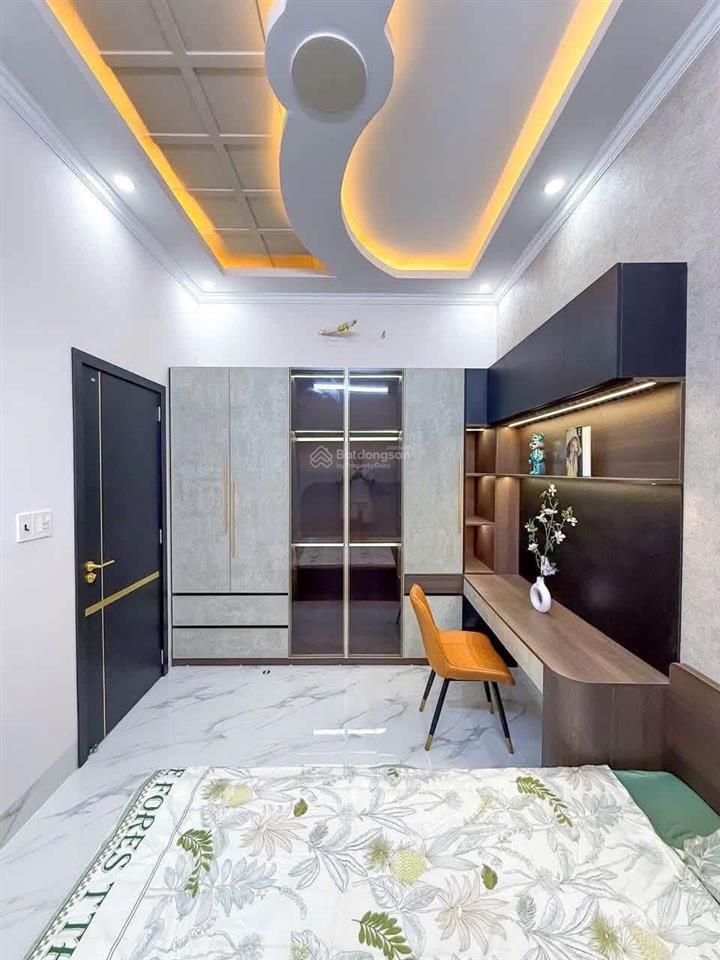 Bán nhà 1 trệt 1 lầu, mới đẹp, ô tô đậu trong nhà, gần bệnh viện nhi đồng, trường đh fpt