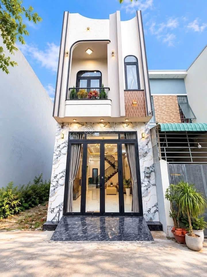 Bán nhà 1 trệt 1 lầu, mới đẹp, ô tô đậu trong nhà, gần bệnh viện nhi đồng, trường đh fpt