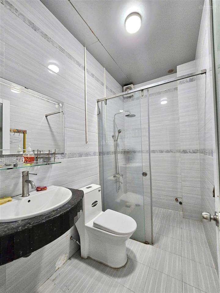 Cho thuê nhà 1 trệt 2 lầu sân thượng mặt tiền kinh doanh vp công ty đường trần hoàng na cần thơ
